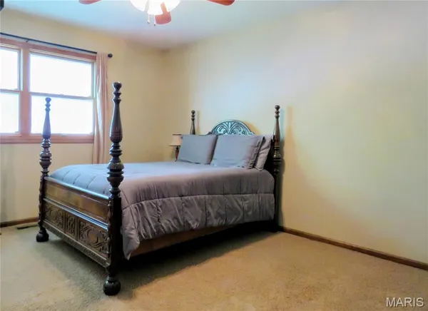 $359,900 | 1604 Tamarack Drive, St. Charles, MO 63301
