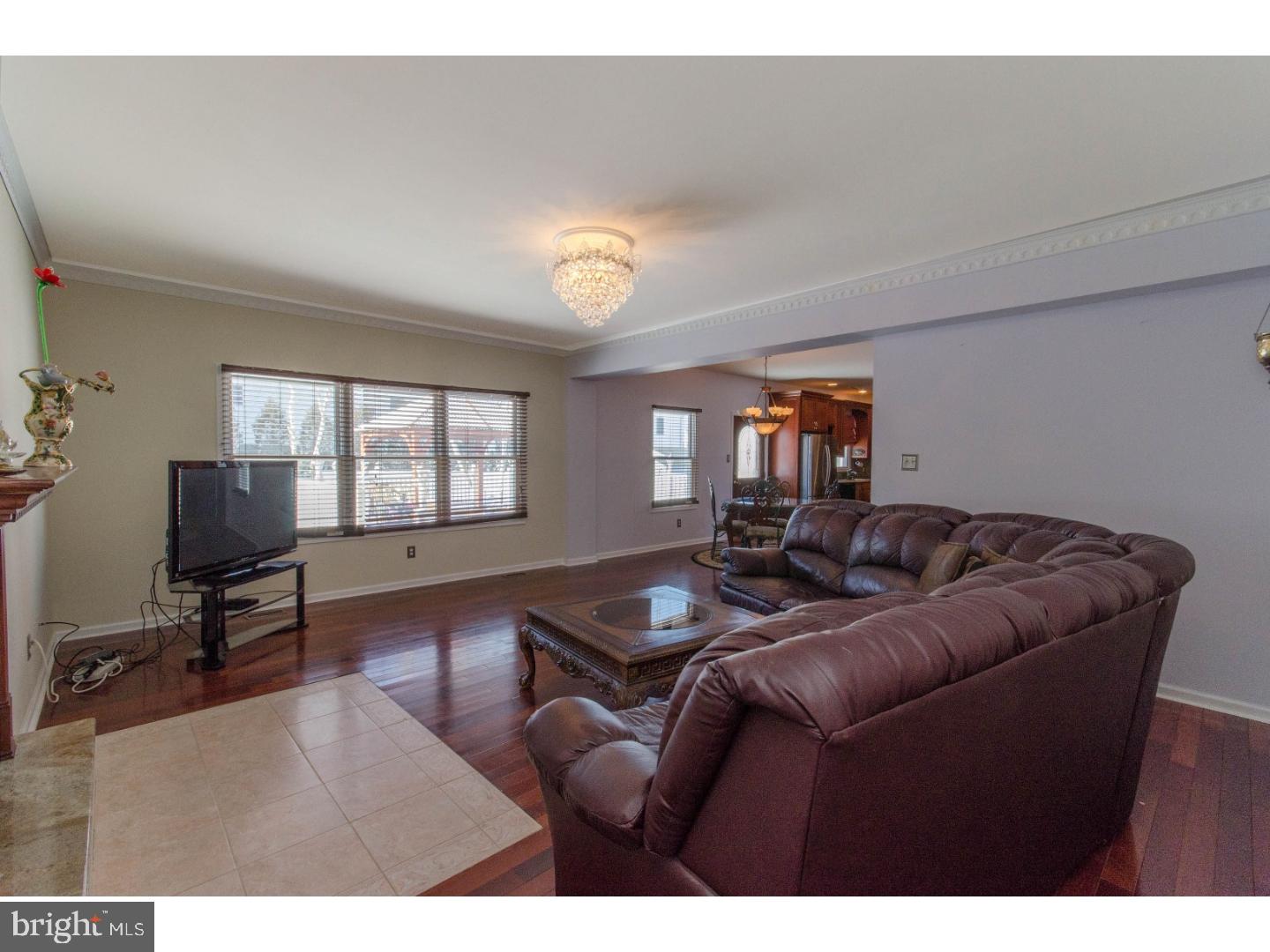 1912 Reilly Road Philadelphia, PA 19115 - Photo 8 of 25 Living Room