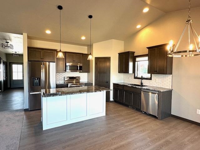 715 Reed Street Neenah, WI 54956 - Photo 4 of 9