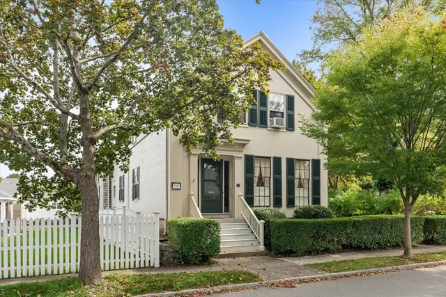 $650,000 | 121 Green Street, Fairhaven, MA 02719