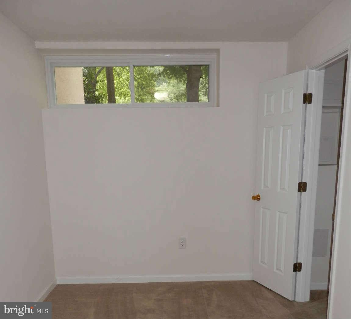 2204 White Cornus Lane Reston, VA 20191 - Photo 17 of 25 Den