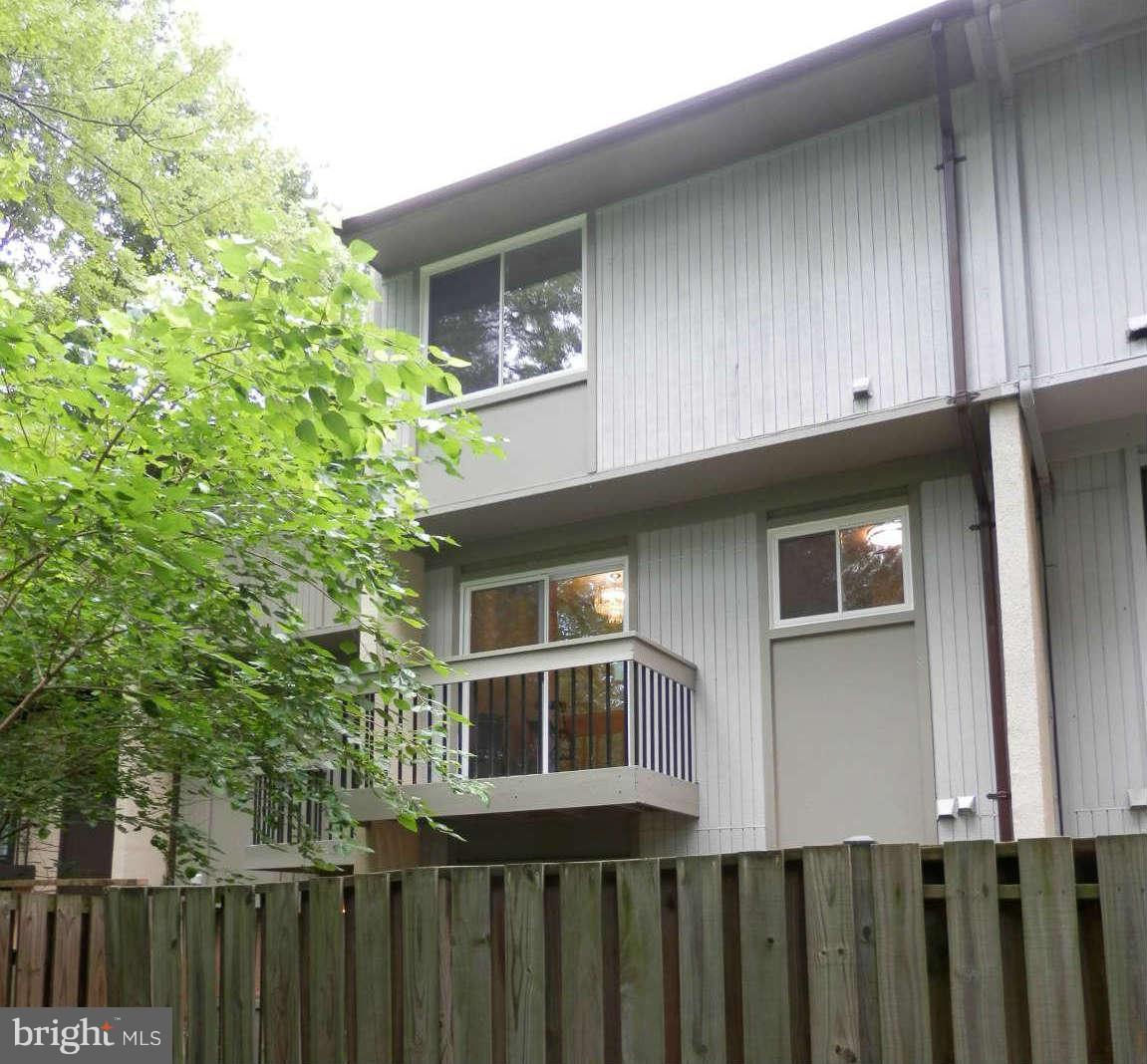 2204 White Cornus Lane Reston, VA 20191 - Photo 19 of 25 Back of house