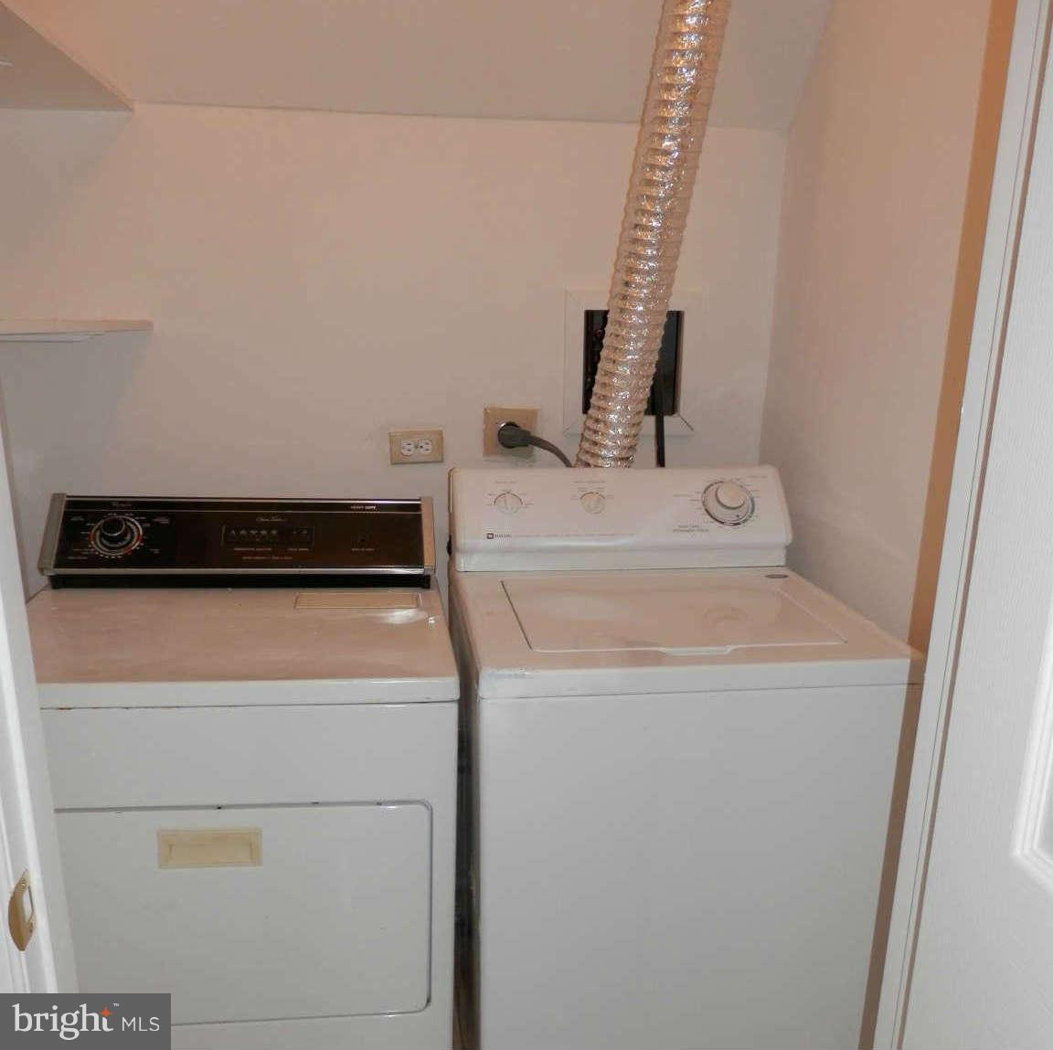 2204 White Cornus Lane Reston, VA 20191 - Photo 21 of 25 laundry%20area