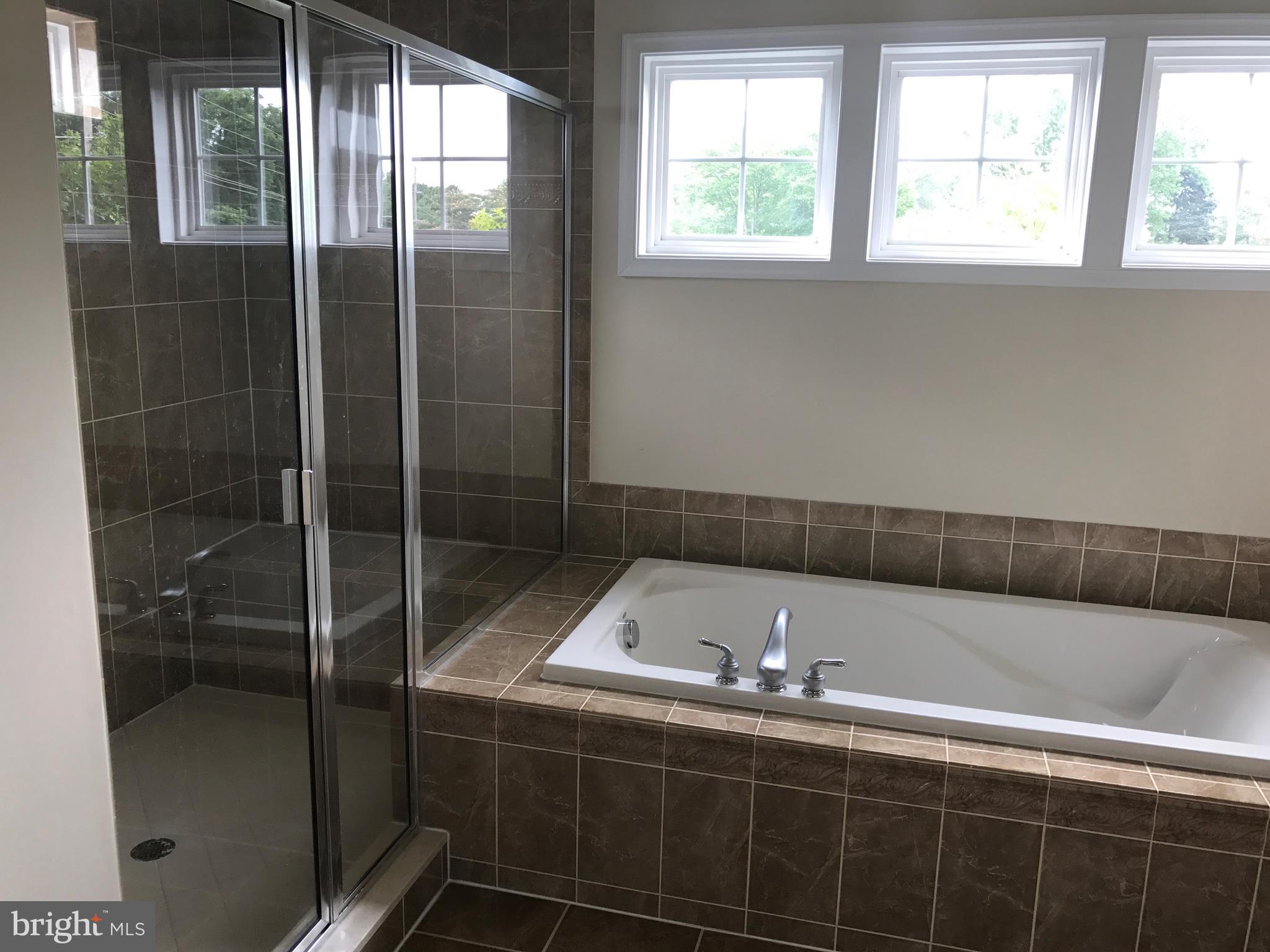23105 Frederick Road Clarksburg, MD 20871 - Photo 6 of 7 Bath (Master)
