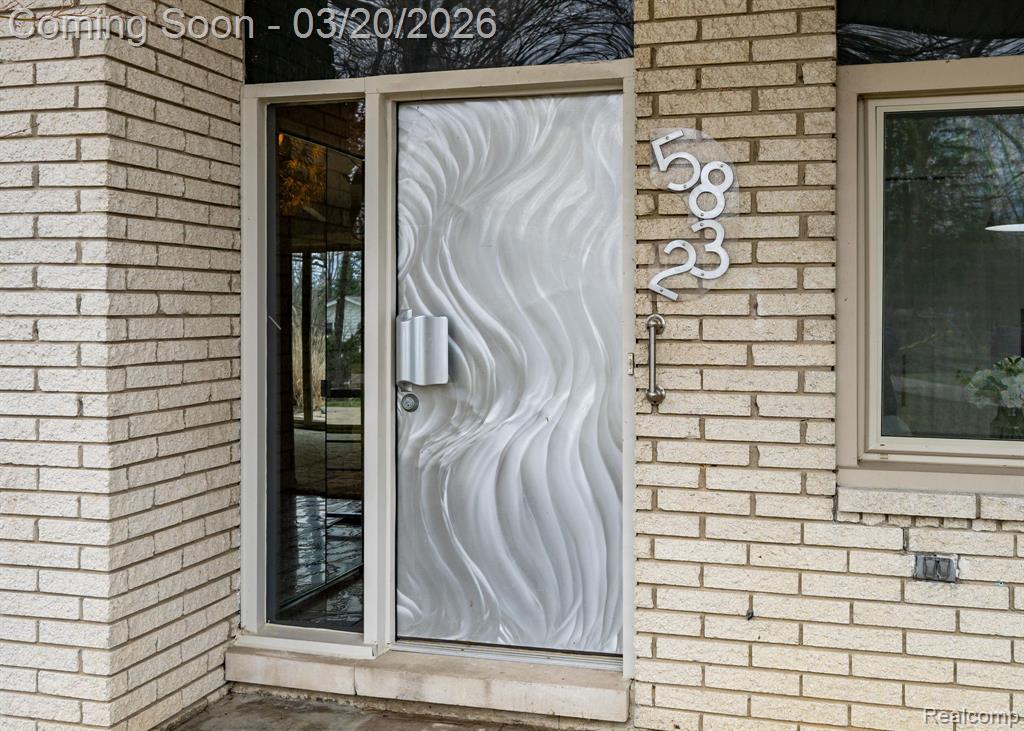 5832 Shaun Road West Bloomfield, MI 48322 - Photo 30 of 42 Gallery Image 30