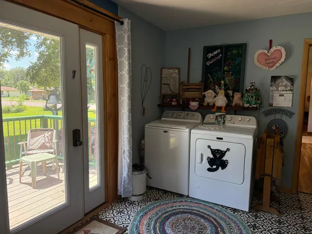 $219,500 | 498 7th Street Southwest, Wells, MN 56097