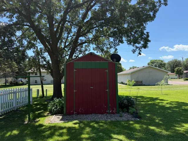 $219,500 | 498 7th Street Southwest, Wells, MN 56097