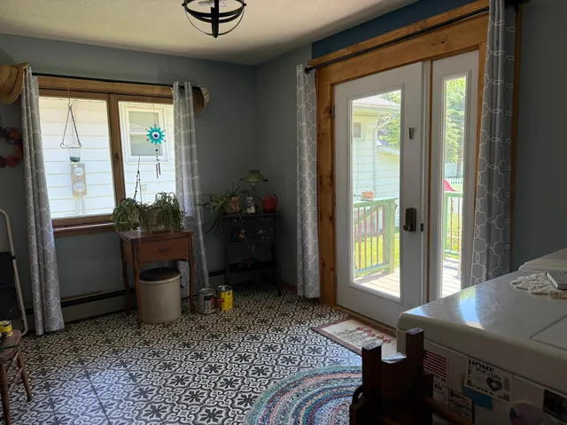 $219,500 | 498 7th Street Southwest, Wells, MN 56097