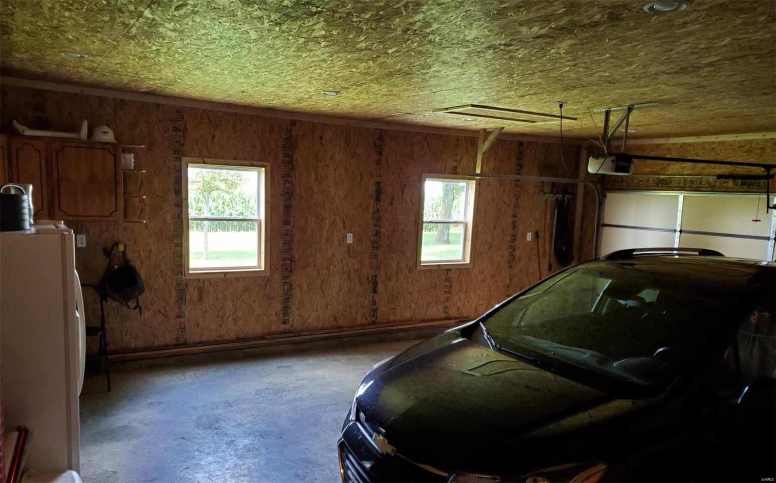 18106 Water Tower Road Carlyle, IL 62231 - Photo 11 of 13 Gallery Image 11