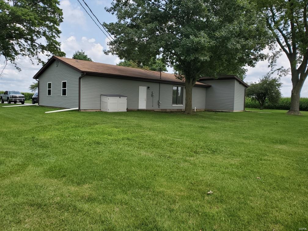 18106 Water Tower Road Carlyle, IL 62231 - Photo 13 of 13 Gallery Image 13