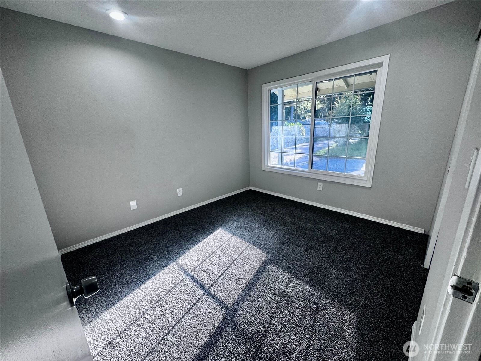 19656 Southeast 259th Street Covington, WA 98042 - Photo 11 of 17