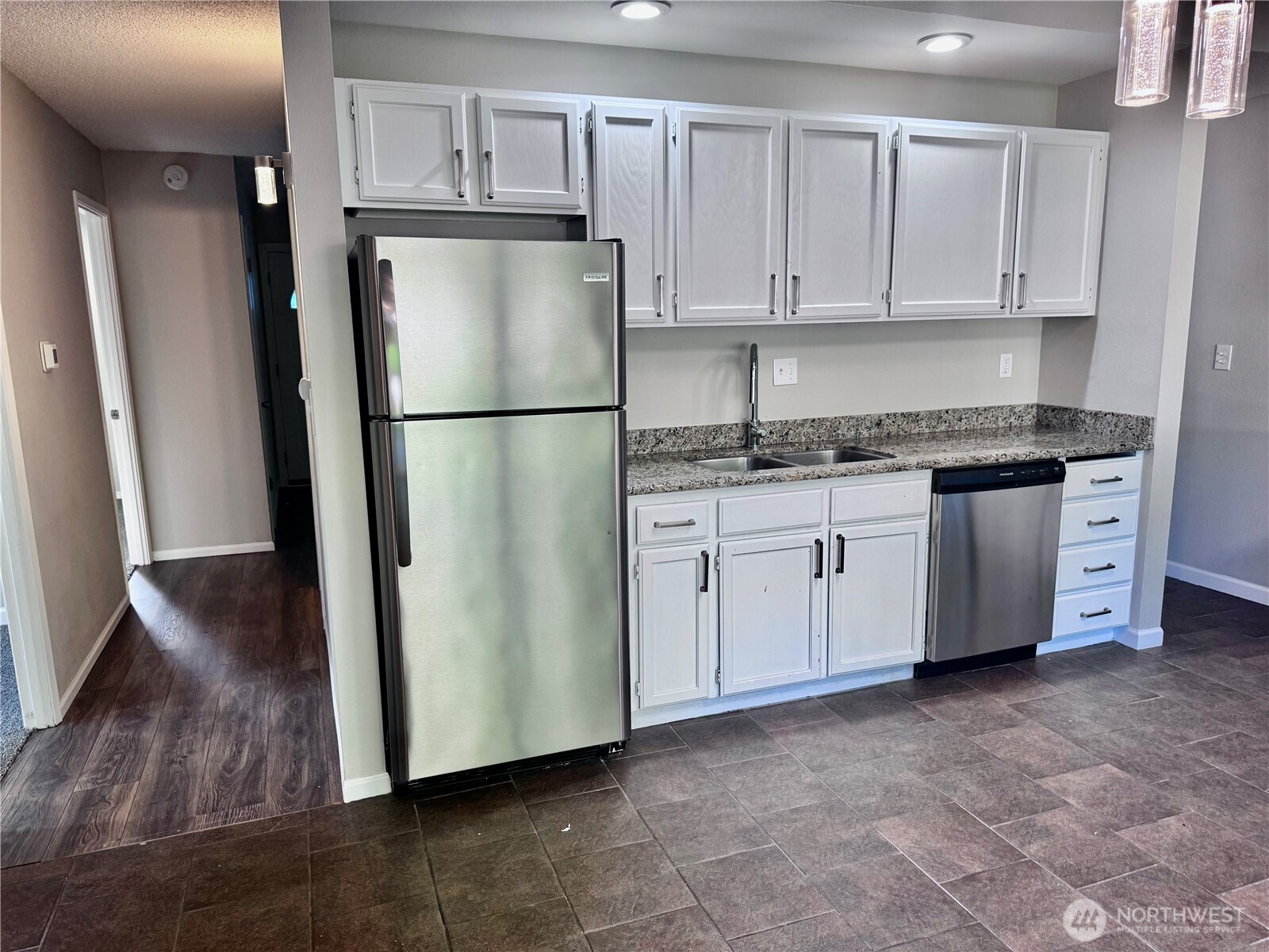 19656 Southeast 259th Street Covington, WA 98042 - Photo 4 of 17