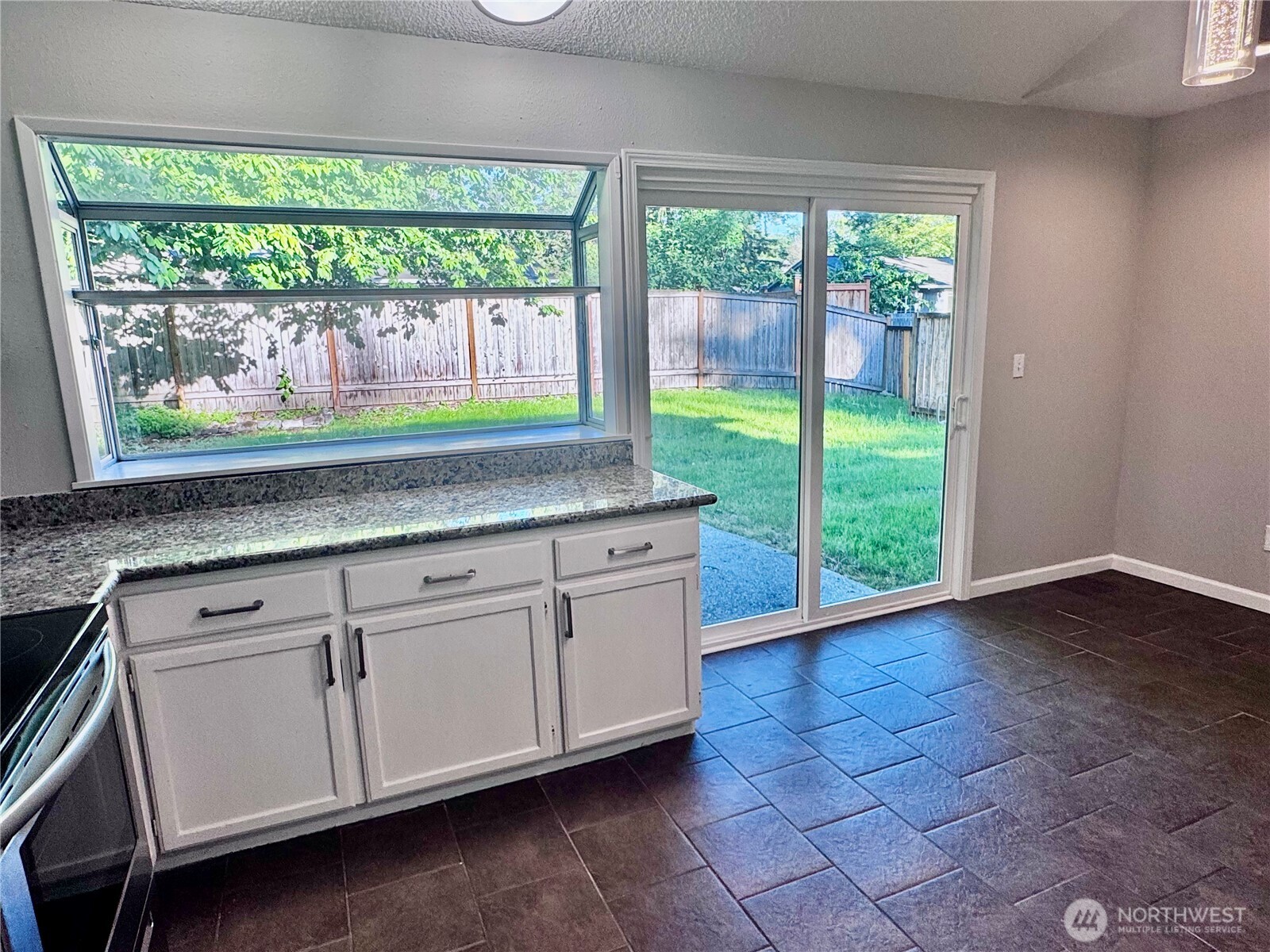 19656 Southeast 259th Street Covington, WA 98042 - Photo 6 of 17