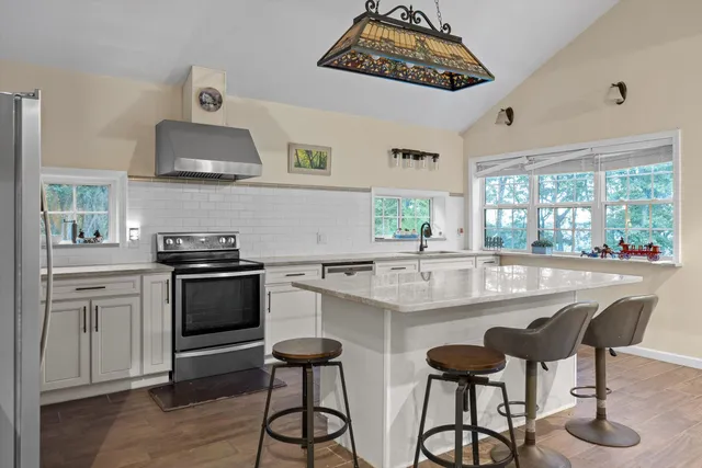 $700,000 | 400 Maple Trail, Pikeville, TN 37367