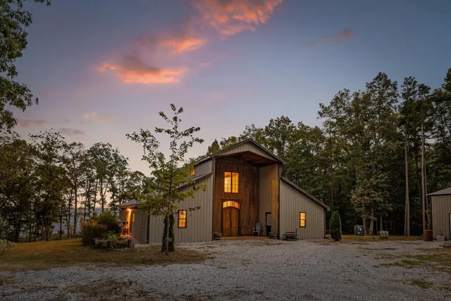 $700,000 | 400 Maple Trail, Pikeville, TN 37367