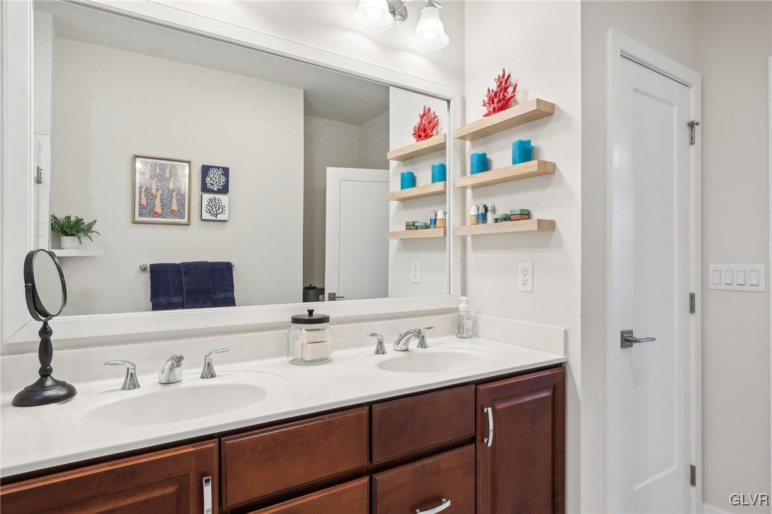 6990 Pine Lane Bath, PA 18014 - Photo 21 of 49