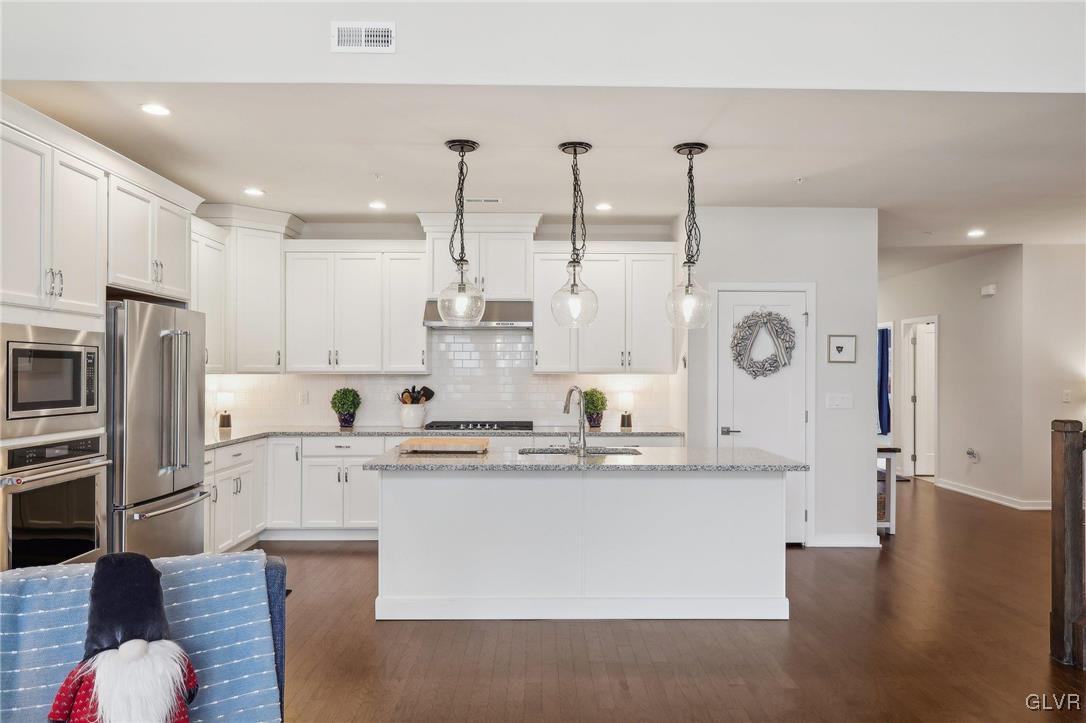 6990 Pine Lane Bath, PA 18014 - Photo 10 of 49