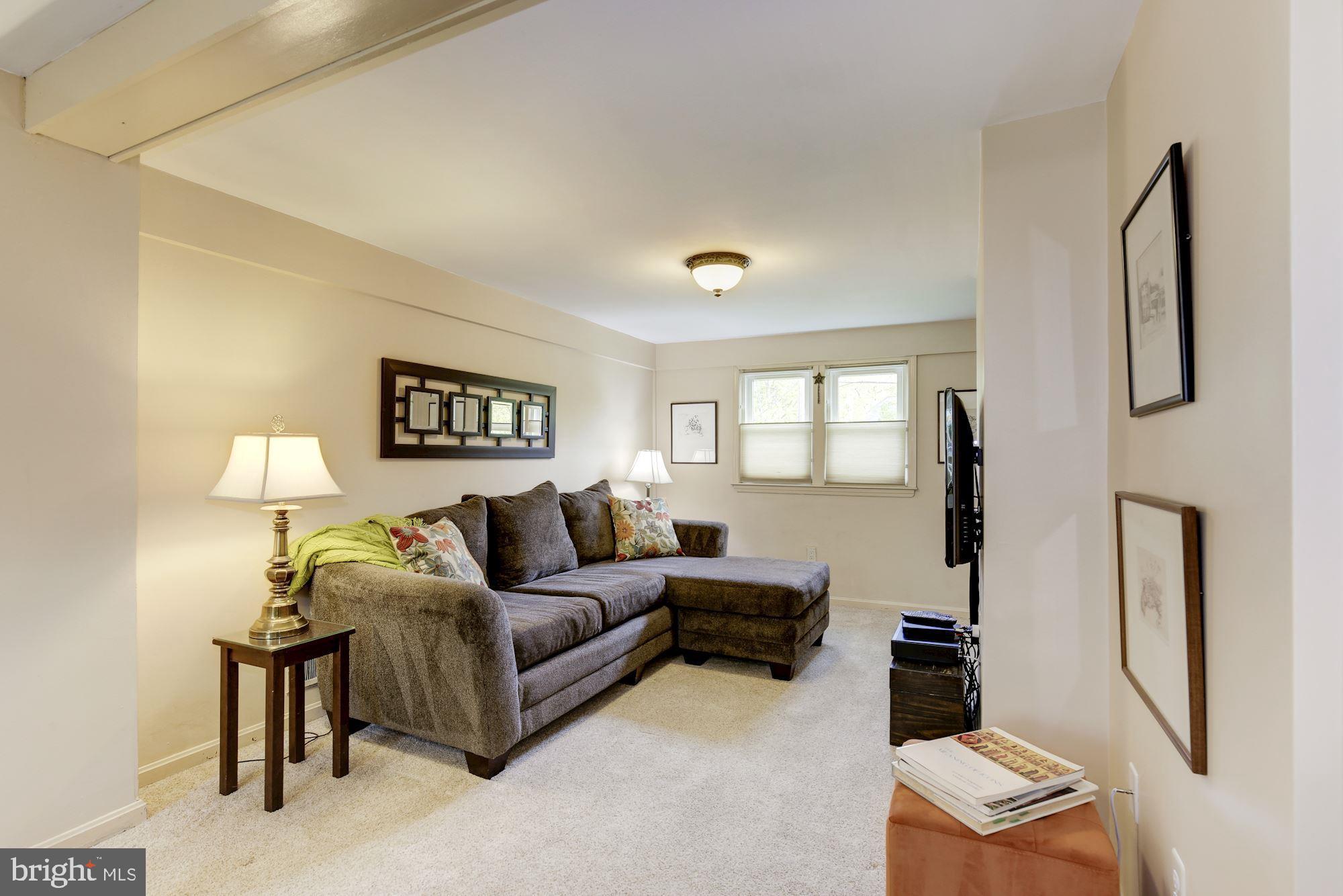 9308 Colesville Road Silver Spring, MD 20901 - Photo 11 of 41 Family Room