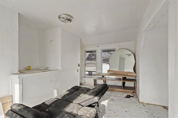 $44,500 | 549 Blue Ridge Boulevard, Kansas City, MO 64125