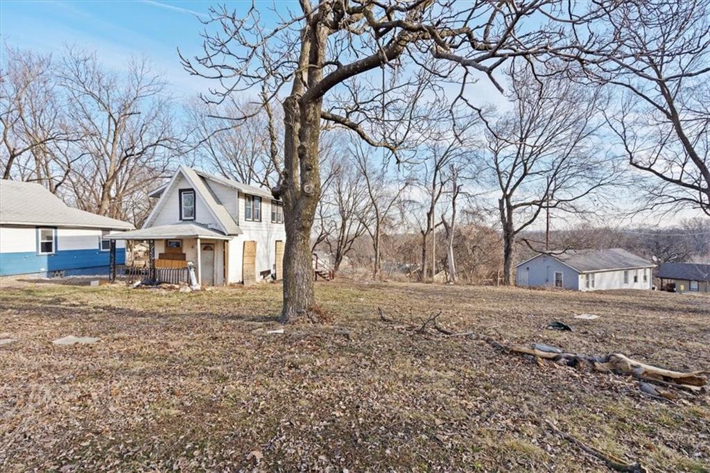 549 Blue Ridge Boulevard Kansas City, MO 64125 - Photo 14 of 17