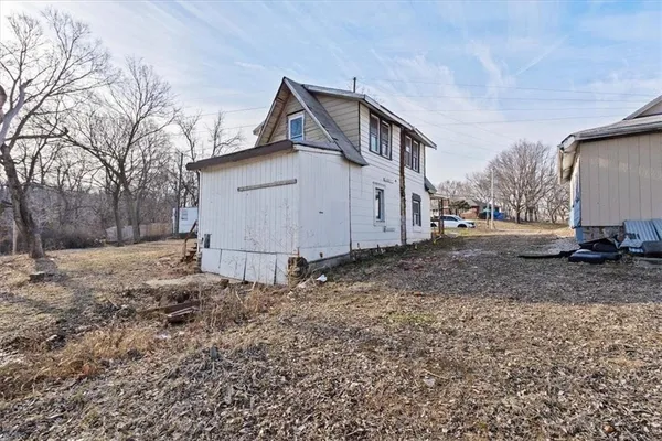 $44,500 | 549 Blue Ridge Boulevard, Kansas City, MO 64125