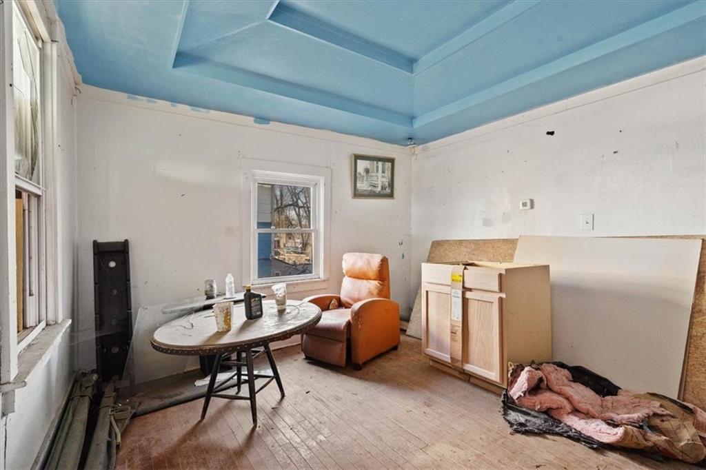 549 Blue Ridge Boulevard Kansas City, MO 64125 - Photo 3 of 17