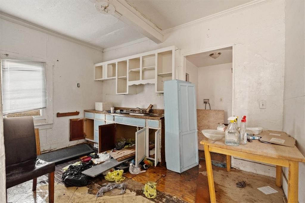 549 Blue Ridge Boulevard Kansas City, MO 64125 - Photo 6 of 17