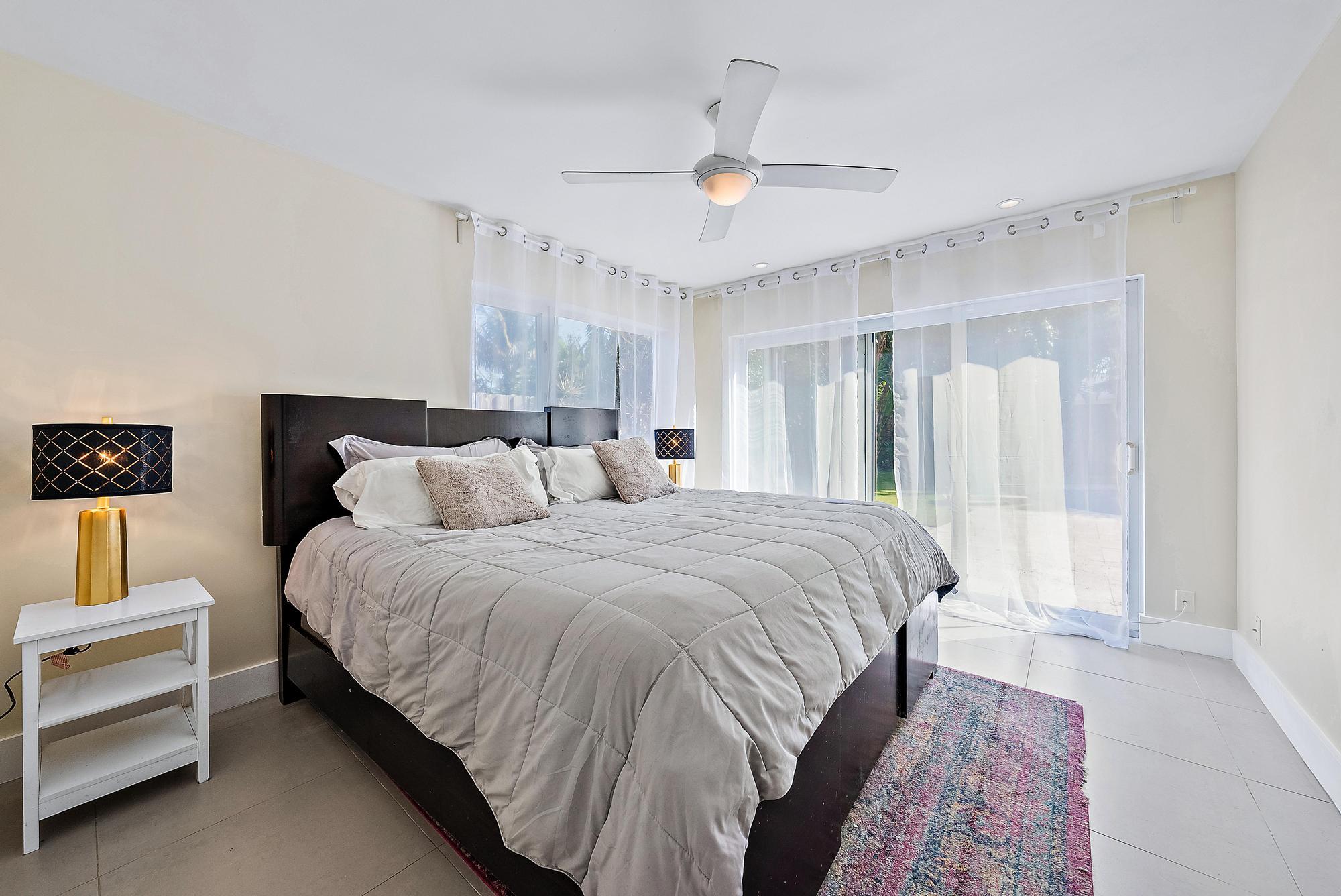 330 Franklin Road West Palm Beach, FL 33405 - Photo 17 of 29 330 Franklin Rd -26