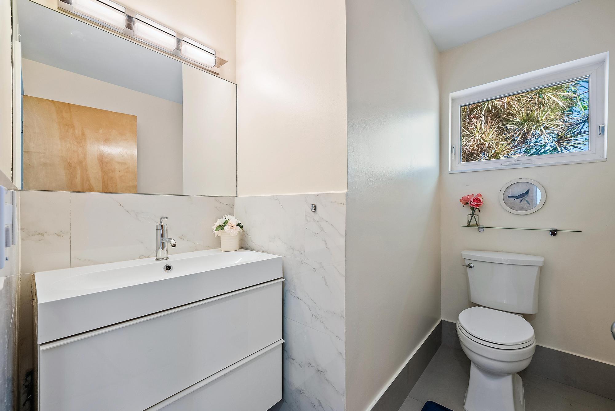 330 Franklin Road West Palm Beach, FL 33405 - Photo 21 of 29 330 Franklin Rd -23