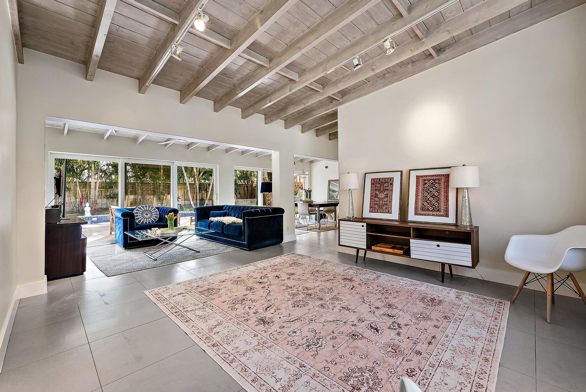 330 Franklin Road West Palm Beach, FL 33405 - Photo 5 of 29 330 Franklin Rd -10