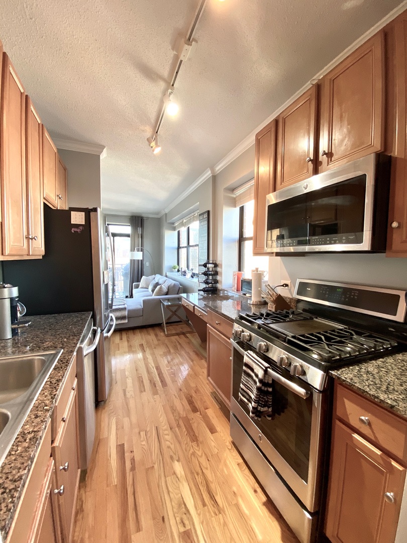 1529 South State Street, Unit 11A Chicago, IL 60605 - Photo 12 of 41