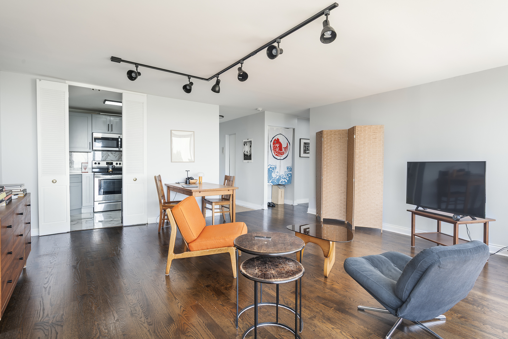 5445 North Sheridan Road, Unit 808 Chicago, IL 60640 - Photo 6 of 14