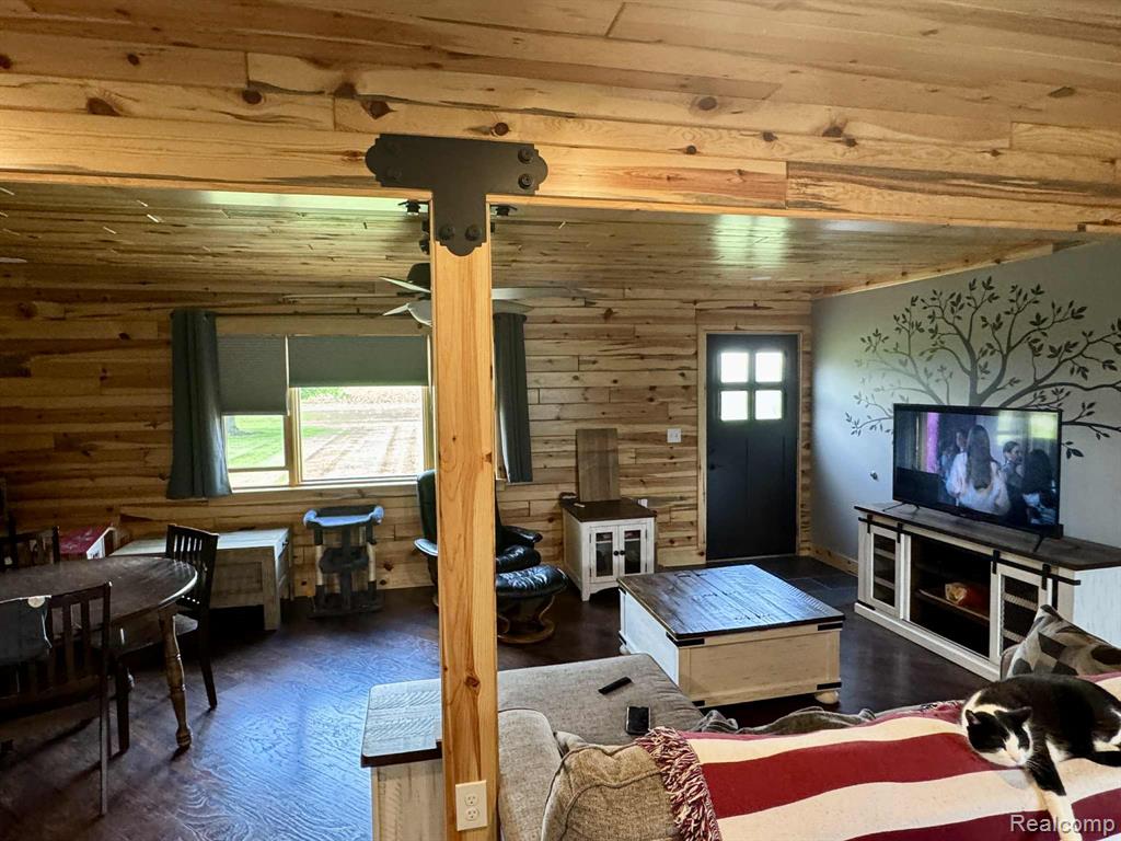 2635 Applegate Road Marlette, MI 48453 - Photo 5 of 16