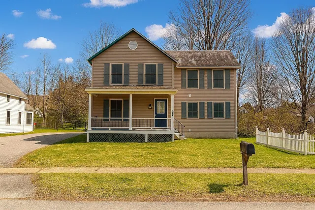 $275,000 | 52 Hull Avenue, Wallingford, VT 05773