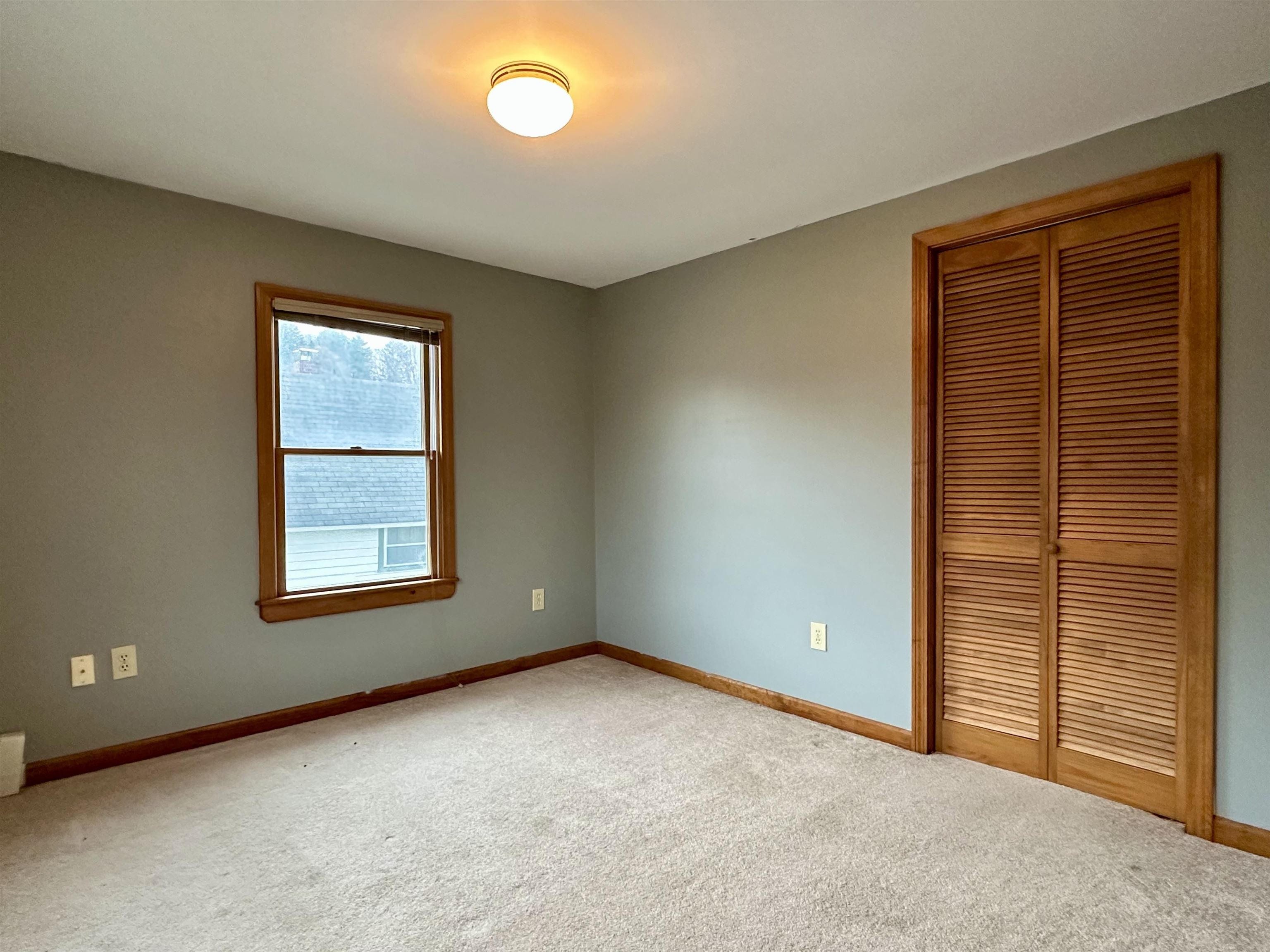 52 Hull Avenue Wallingford, VT 05773 - Photo 21 of 26