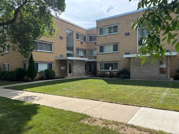 $1,500 | 6346 North Ridgeway Avenue, Unit 1W, Chicago, IL 60659