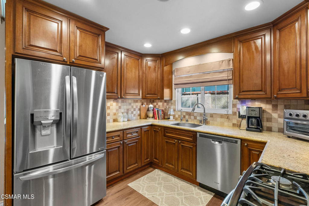 2161 Cutler Street Simi Valley, CA 93065 - Photo 17 of 52