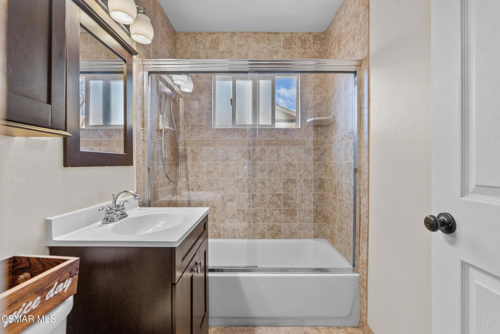 2161 Cutler Street Simi Valley, CA 93065 - Photo 28 of 52