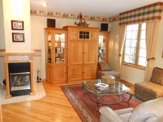 1607 Park Ridge Park Ridge, IL 60068 - Photo 4 of 25