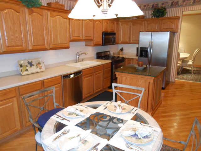 1607 Park Ridge Park Ridge, IL 60068 - Photo 7 of 25