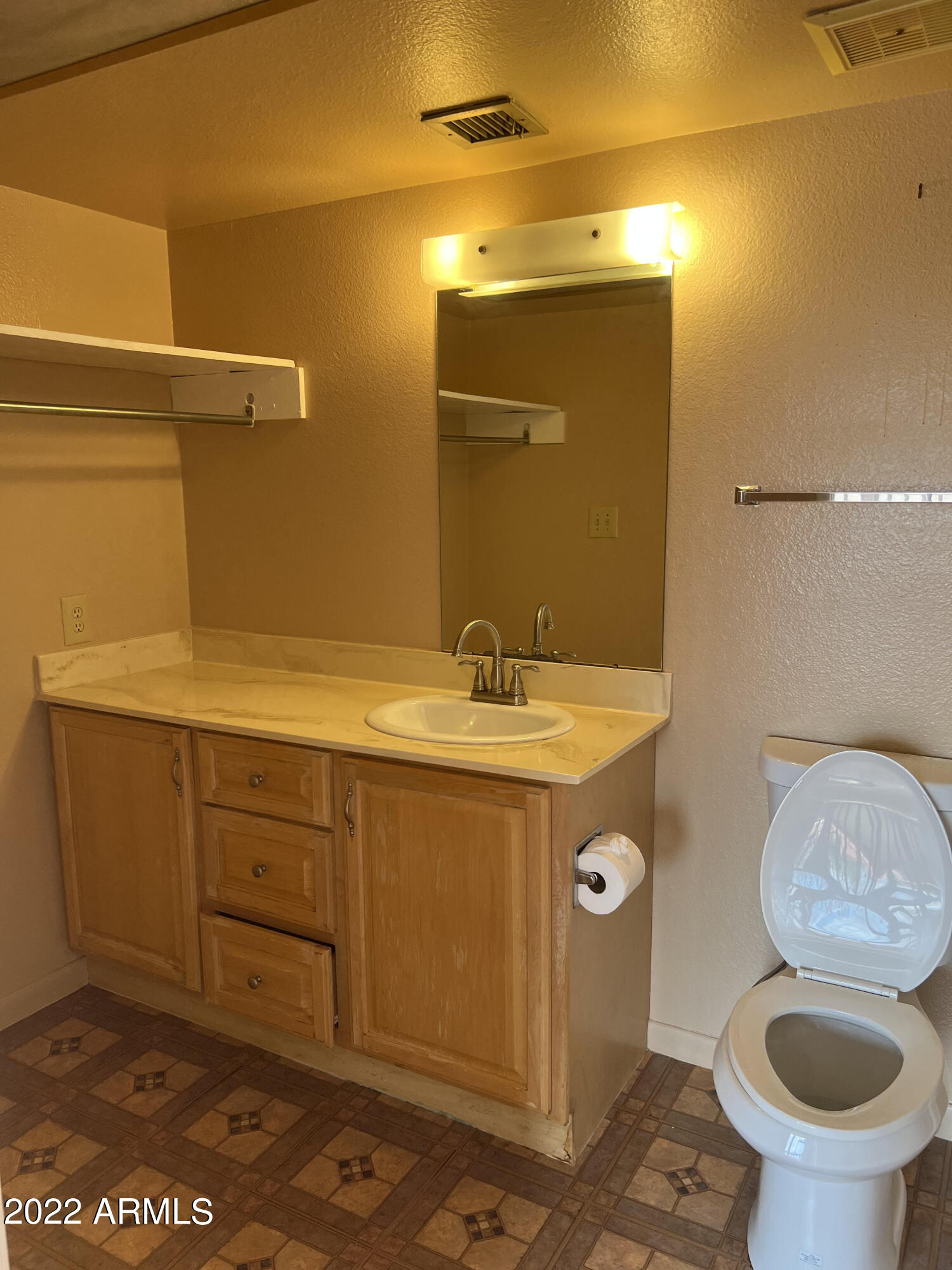 11628 South Ki Road Phoenix, AZ 85044 - Photo 13 of 15 pic13