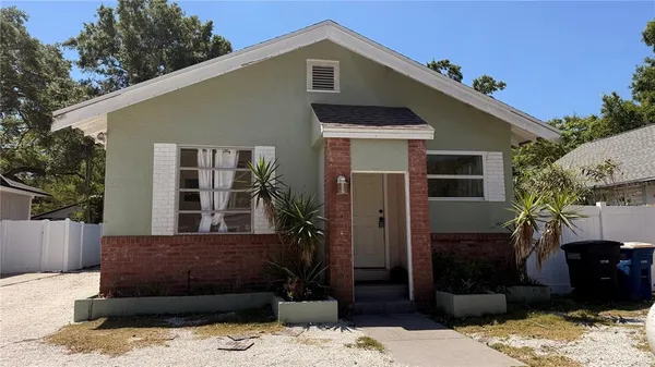 $2,450 | 905 Jones Street, Clearwater, FL 33755