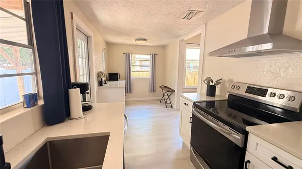 $2,450 | 905 Jones Street, Clearwater, FL 33755