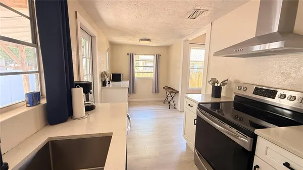 $2,450 | 905 Jones Street, Clearwater, FL 33755