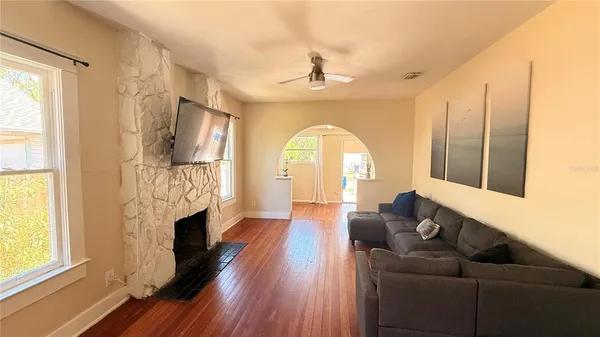 $2,450 | 905 Jones Street, Clearwater, FL 33755