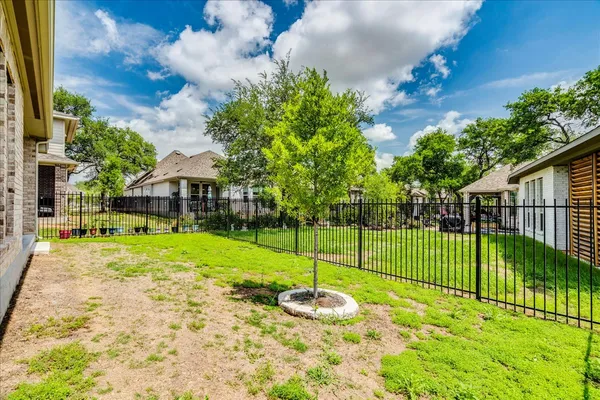 $440,000 | 423 Kimble Creek Loop, Unit 71, Kyle, TX 78640