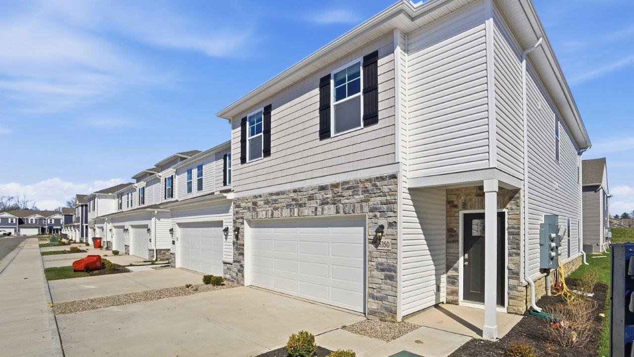 6350 Ripken Street Columbus, OH 43228 - Photo 5 of 57 _0041_004