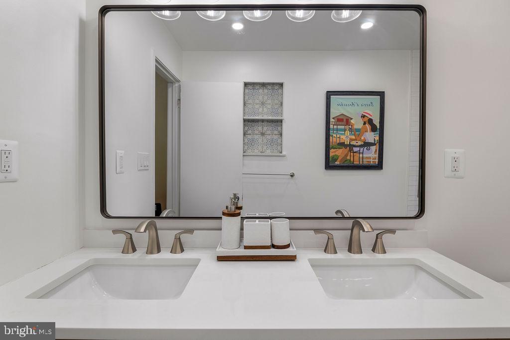 2003 Upper Lake Drive Reston, VA 20191 - Photo 34 of 70 Gallery Image 34