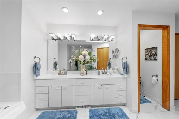 $999,999 | 4050 Adelaide Hill, Connellsville, PA 15425