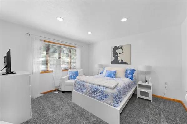 $999,999 | 4050 Adelaide Hill, Connellsville, PA 15425